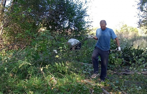 Жители деревни Кочнево Ивановского района провели субботник 